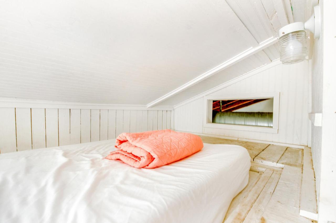 This Place Cottage B Folly Beach Bagian luar foto